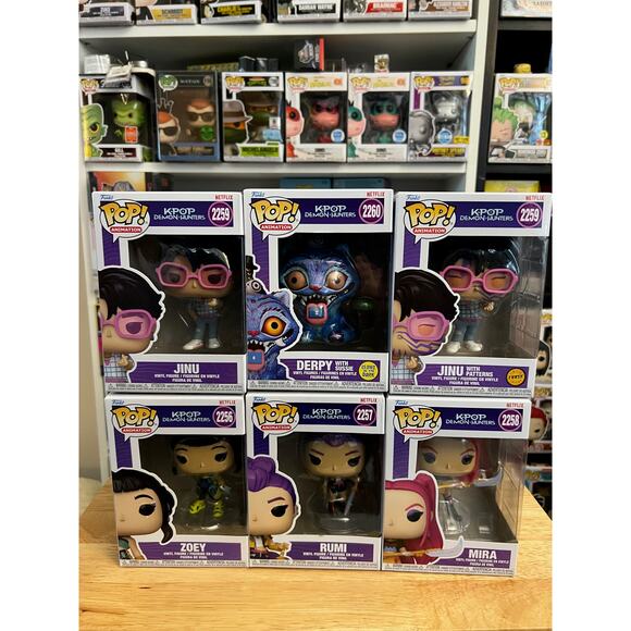 COMPLETE SET 6 K-Pop Demon Hunters Funko Pops Huntr/X CHASE Jinu Zoey Mira Rumi - Picture 1 of 6